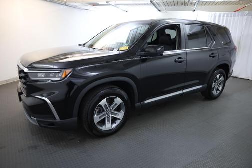 2023 Honda Pilot EX-L 8-Passenger