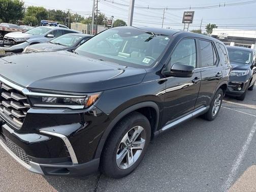 2023 Honda Pilot EX-L 8-Passenger