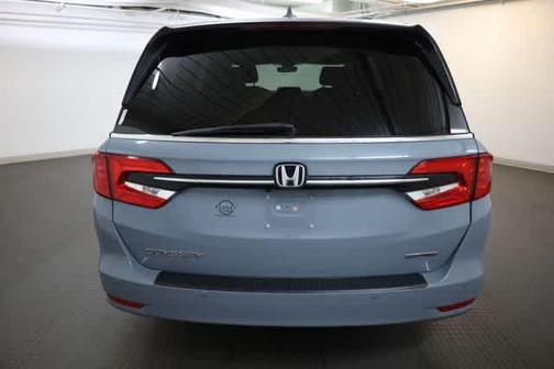 Sonic Gray Pearl 2023 Honda Odyssey Touring