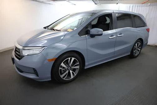 Sonic Gray Pearl 2023 Honda Odyssey Touring
