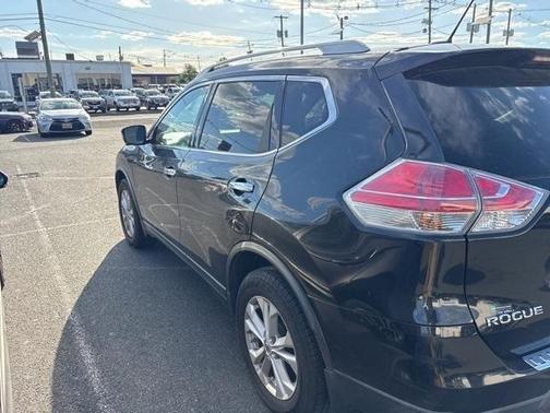 2016 Nissan Rogue SV