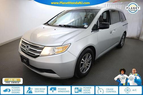 Alabaster Silver Metallic 2012 Honda Odyssey EX
