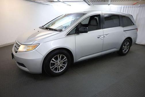 Alabaster Silver Metallic 2012 Honda Odyssey EX