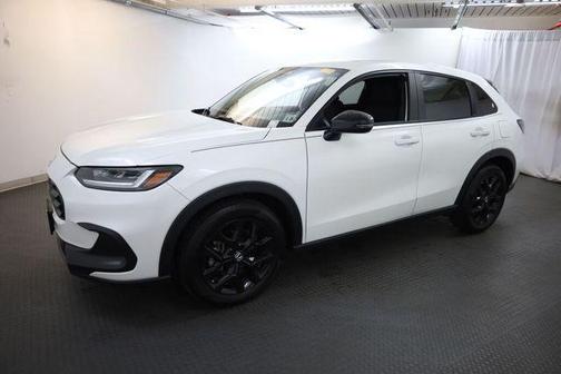 Platinum White Pearl 2024 Honda HR-V Sport