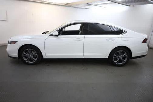 Platinum White Pearl 2023 Honda Accord EX