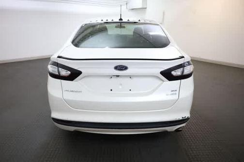 White 2014 Ford Fusion SE