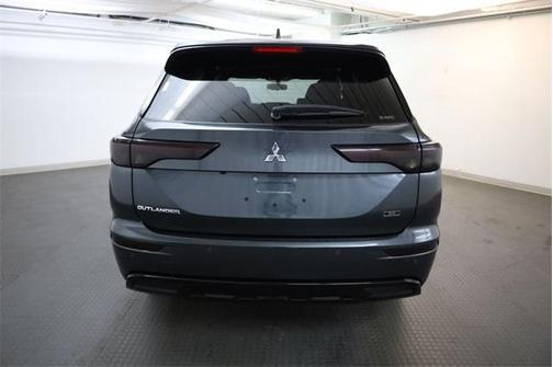 2024 Mitsubishi Outlander SE Black Edition