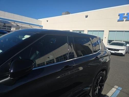 2024 Mitsubishi Outlander SE Black Edition