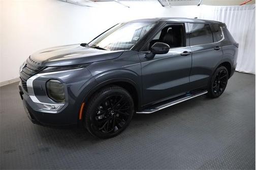 2024 Mitsubishi Outlander SE Black Edition