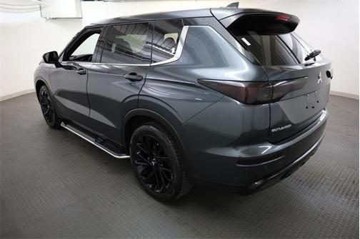 2024 Mitsubishi Outlander SE Black Edition