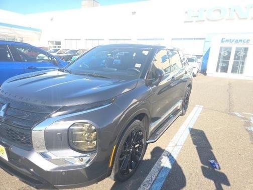 2024 Mitsubishi Outlander SE Black Edition