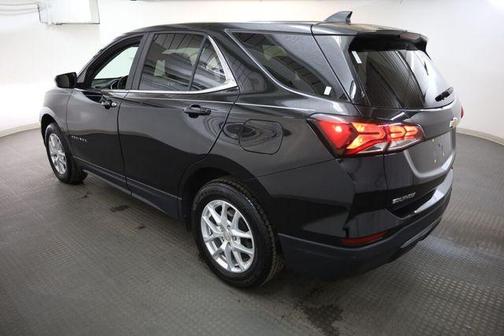 Mosaic Black Metallic 2022 Chevrolet Equinox 2LT