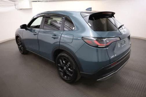 Pearl 2025 Honda HR-V Sport