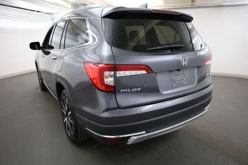 Modern Steel Metallic 2022 Honda Pilot Touring 8-Passenger