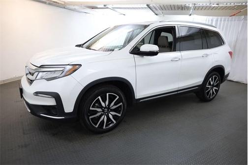 2022 Honda Pilot Touring 7-Passenger