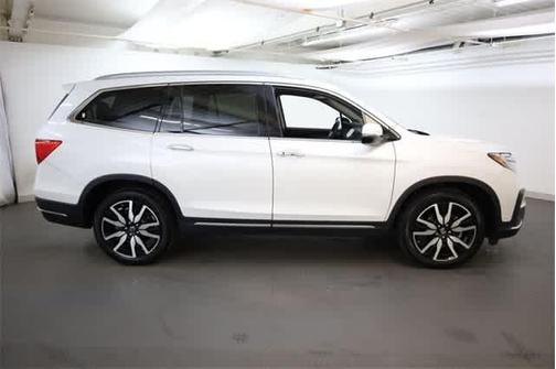 2022 Honda Pilot Touring 7-Passenger