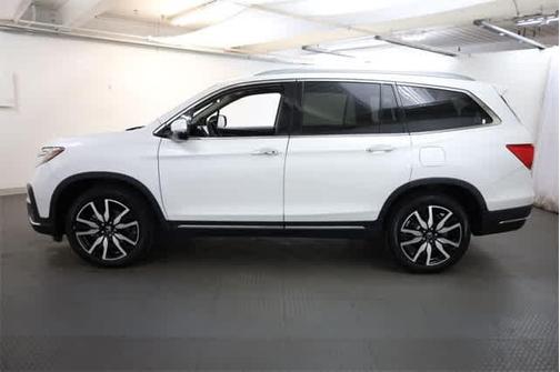2022 Honda Pilot Touring 7-Passenger