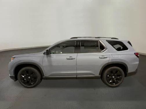 Sonic Gray Pearl 2026 Honda Pilot Black Edition
