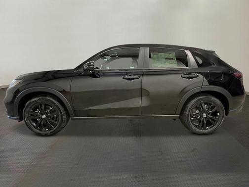 Crystal Black Pearl 2027 Honda HR-V Sport