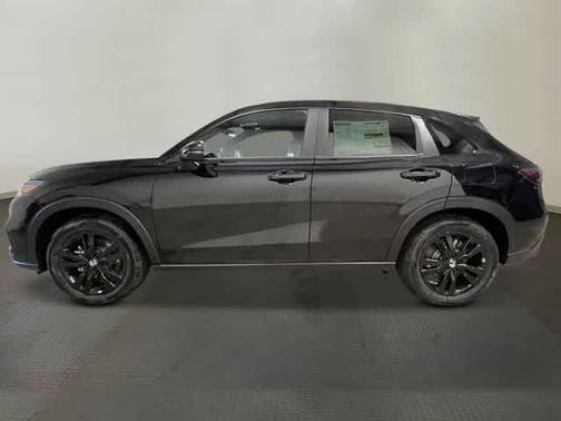 Crystal Black Pearl 2027 Honda HR-V Sport