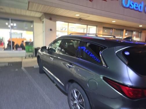 2017 INFINITI QX60 Base