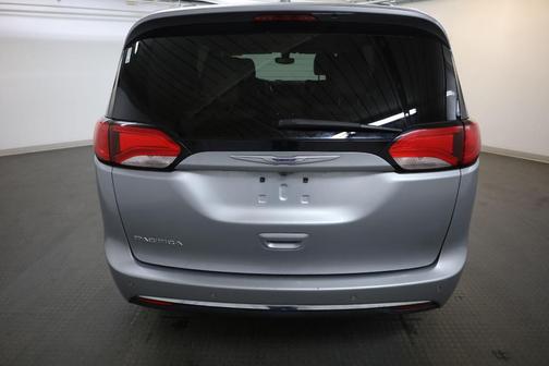 2019 Chrysler Pacifica Touring-L