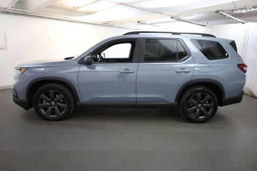Sonic Gray Pearl 2024 Honda Pilot Sport
