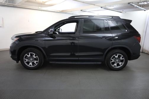 Crystal Black Pearl 2023 Honda Passport TrailSport