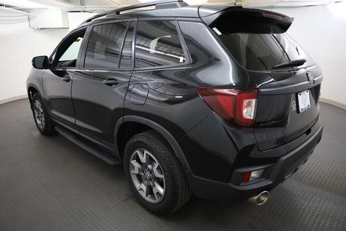 Crystal Black Pearl 2023 Honda Passport TrailSport