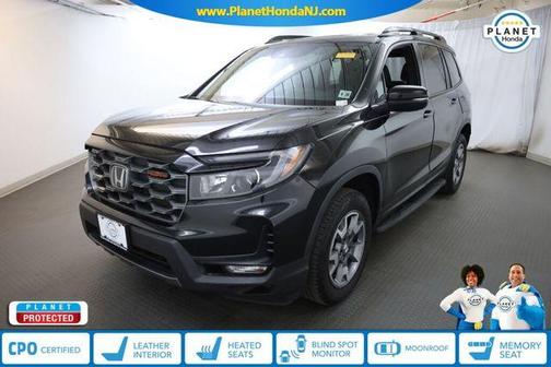 Crystal Black Pearl 2023 Honda Passport TrailSport