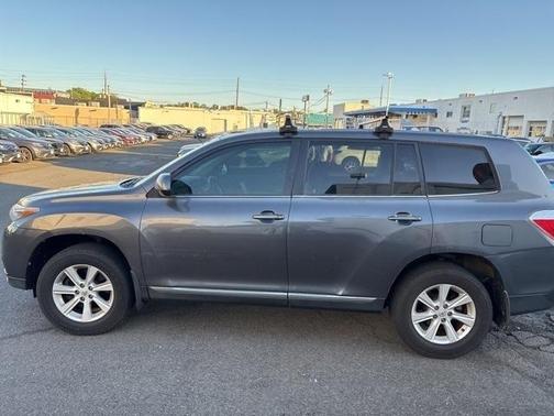 2013 Toyota Highlander Base Plus