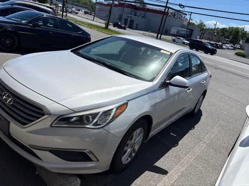 Symphony Silver 2017 Hyundai SONATA SE