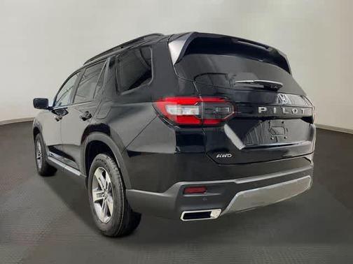 Crystal Black Pearl 2026 Honda Pilot EX-L