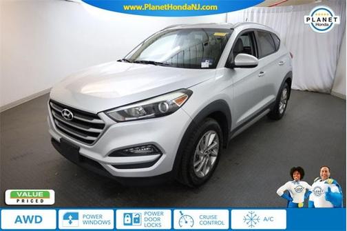 2017 Hyundai TUCSON SE