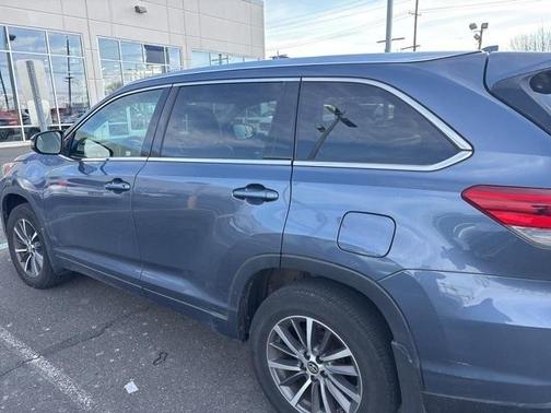 2018 Toyota Highlander 