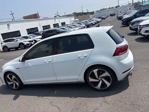 2018 Volkswagen Golf GTI 2.0T SE 4-Door