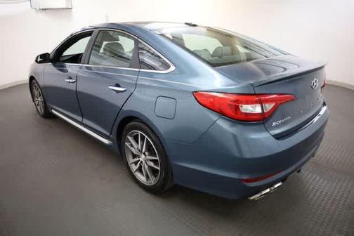 Nouveau Blue 2015 Hyundai SONATA Sport 2.0T