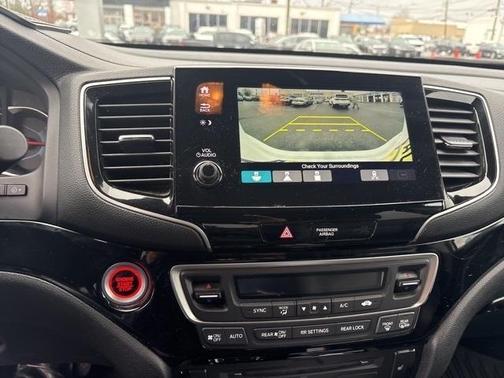 2022 Honda Pilot Touring 7-Passenger