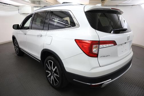 2022 Honda Pilot Touring 7-Passenger