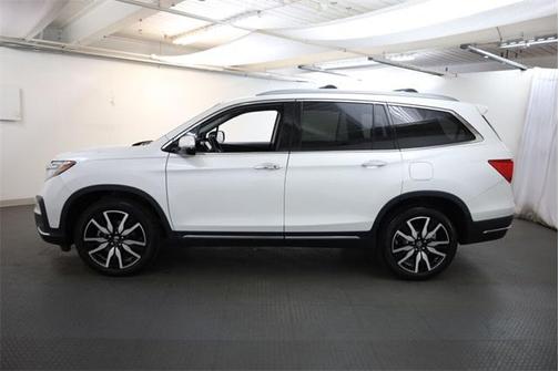 2022 Honda Pilot Touring 7-Passenger
