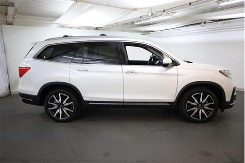 2022 Honda Pilot Touring 7-Passenger