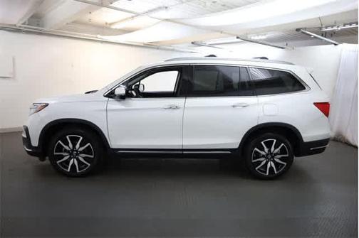 2022 Honda Pilot Touring 7-Passenger