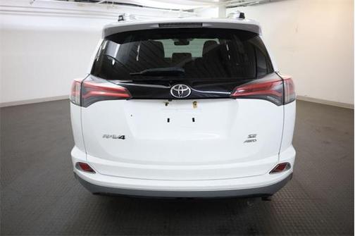 2018 Toyota RAV4 SE
