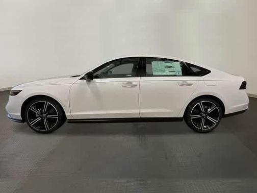 Platinum White Pearl 2026 Honda Accord SE