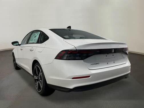 Platinum White Pearl 2026 Honda Accord SE