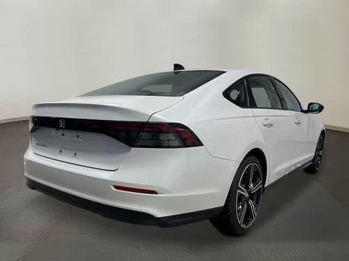 Platinum White Pearl 2026 Honda Accord SE