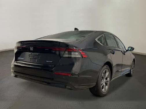 Crystal Black Pearl 2026 Honda Accord Hybrid EX-L