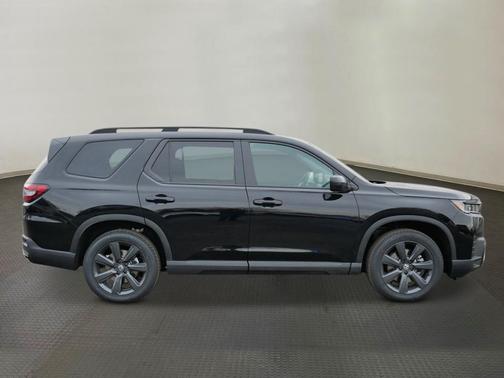 Crystal Black Pearl 2026 Honda Pilot Sport