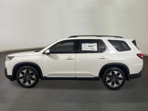 Platinum White Pearl 2026 Honda Pilot Elite
