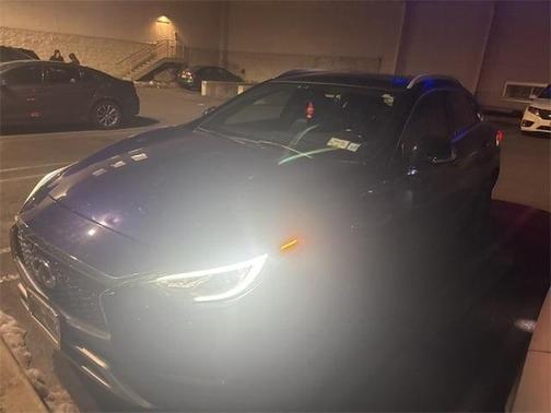 2018 INFINITI QX30 Premium